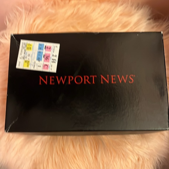 Newport News Camel Swing Pump, Heel New, Size 8 - Picture 8 of 10